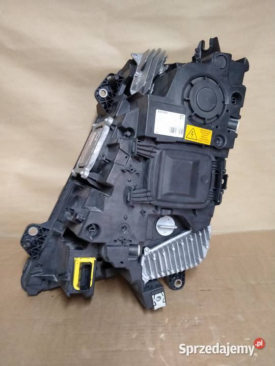 VOLVO FH4 LAMPA PRAWA BIXENON XENON PRAWY