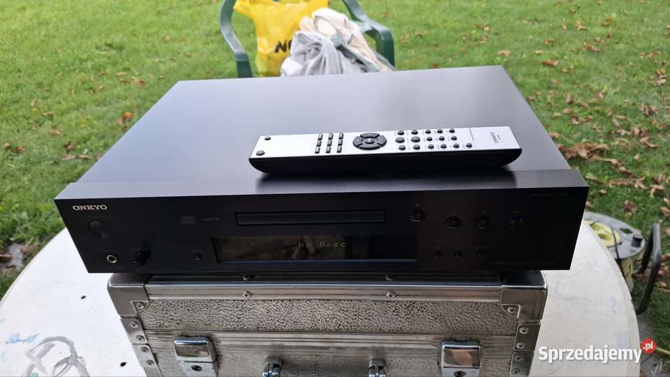 ONKYO C7030 odtwarzacz CD MP3 sprawny ładny stan sprzedam