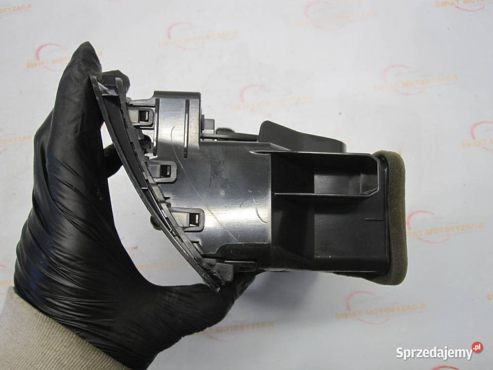 OPEL MERIVA B 13r kratka nawiewu środkowa