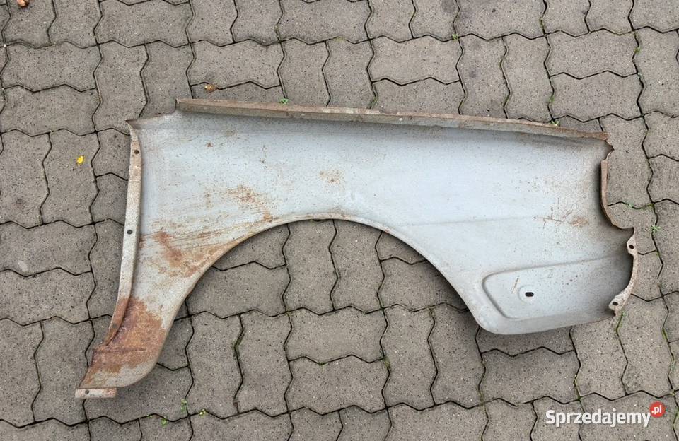 Błotnik przedni lewy Skoda S105 120 osobowe Pasy przednie i tylne