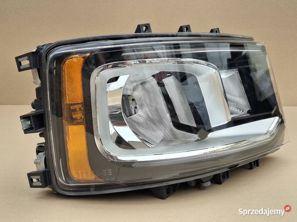 SCANIA R S REFLEKTOR PRAWY FULL LEDLAMPAA PRAWA lubuskie Bieleń