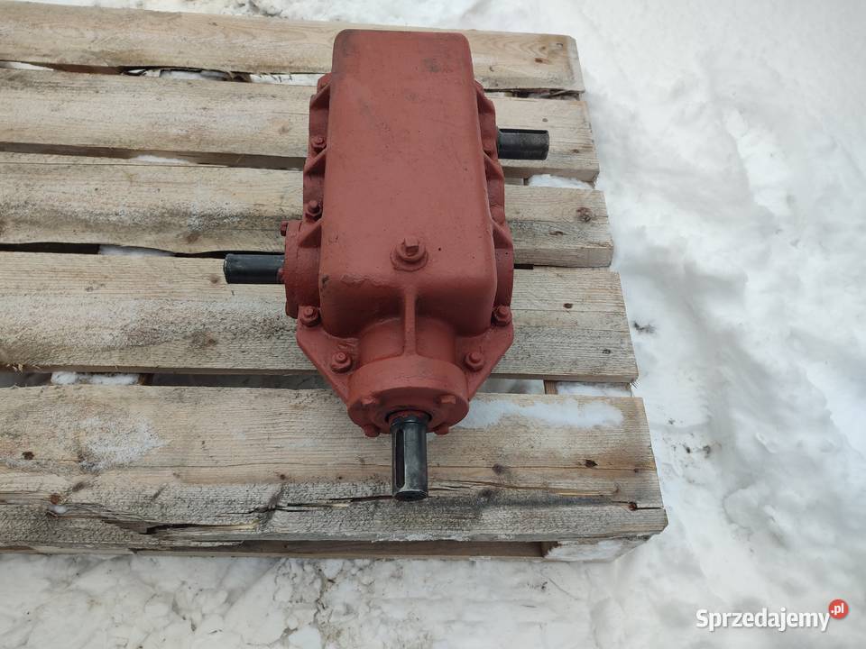 Przekładnia kątowa do rozrzutnika czarna świętokrzyskie