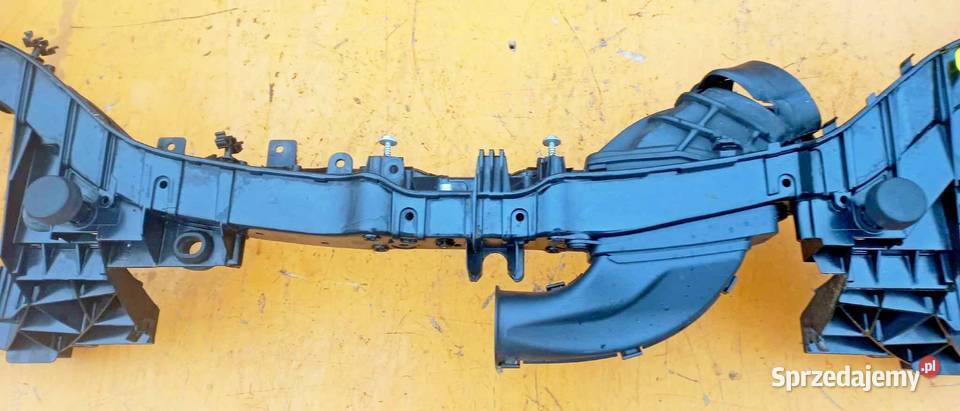 FORD FOCUS MK3 PAS PRZEDNI OKULAR BM518B041B Radom sprzedam