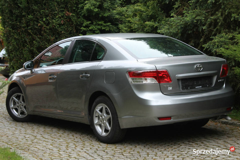Toyota Avensis 147 Benzyna Przebieg 96 Sedan III lakier metallic Lubań