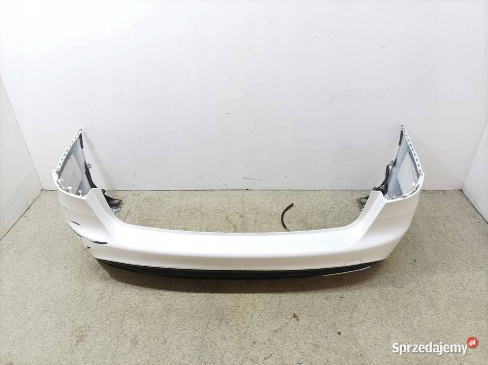 ZDERZAK TYŁ AMG PDC KOMBI 149 MercedesBenz osobowe sprzedam