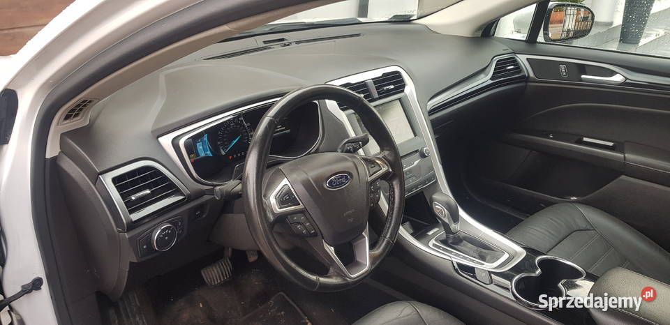 Ford Mondeo niski przebieg biała perła kamera Tłuszcz