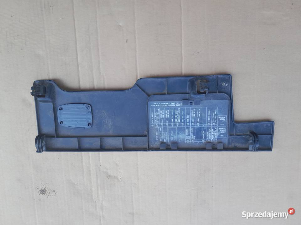 Honda Civic lV klapka zaślepka bezpieczników Rok produkcji 1990 Czajków sprzedam