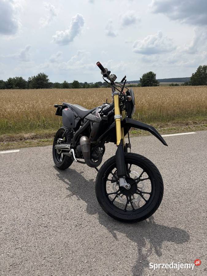Motorower Rieju MRT Pro 50 Black series Trębowiec Duży