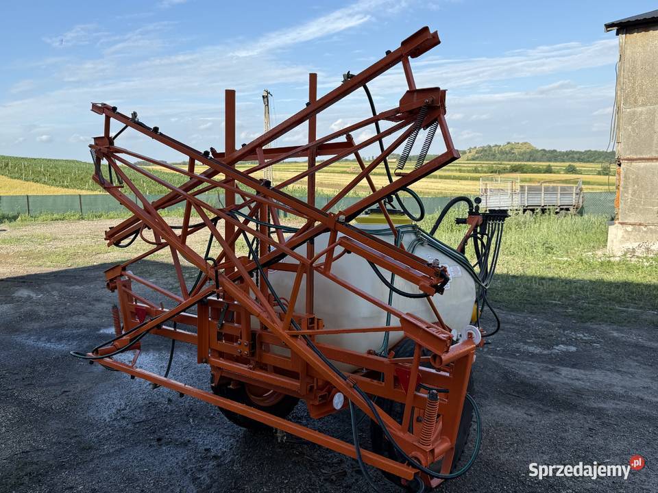 Opryskiwacz ciągany Pilmet 1000 litrów model Chrzanów