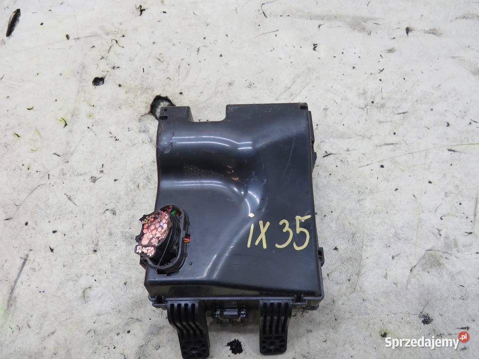 SKRZYNKA BEZPIECZNIKÓW HYUNDAI IX35 919502S010 osobowe
