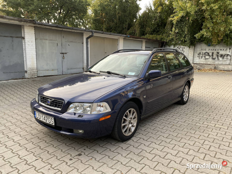 Volvo v40 2003r 122 benzyna sprzedam
