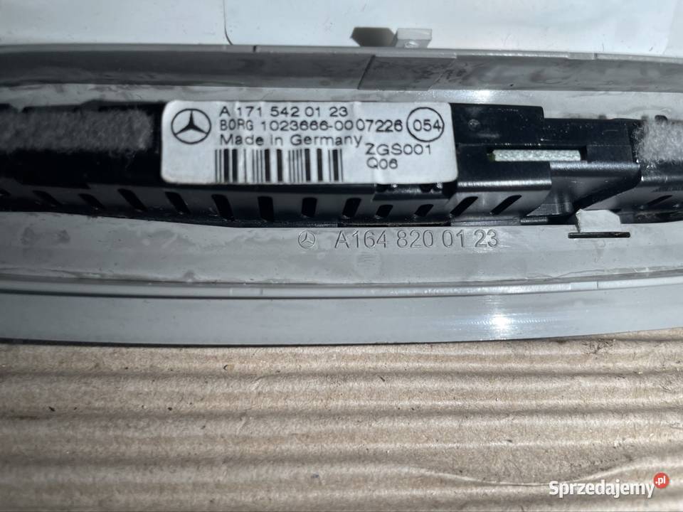 A1715420123 lampka podsufitki mercedes ml w164 r osobowe Oświetlenie kabiny zachodniopomorskie Szczecin