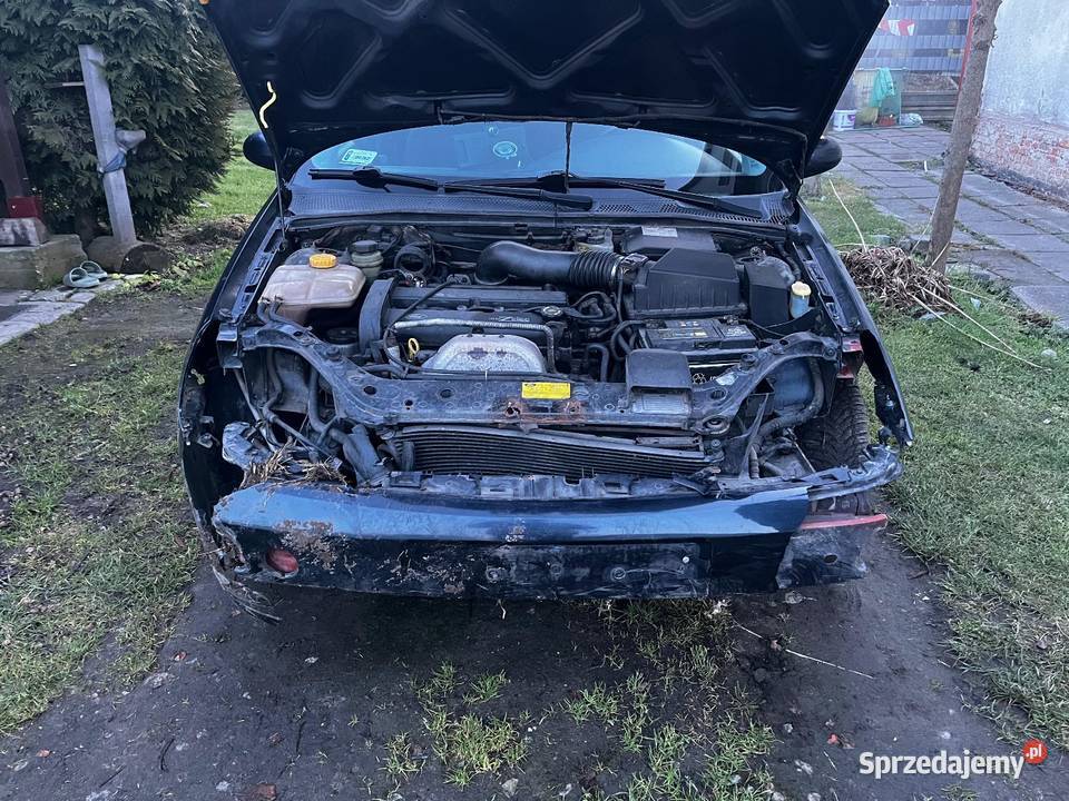 Ford fokus MK1 18 benzyna 16V Głuchołazy