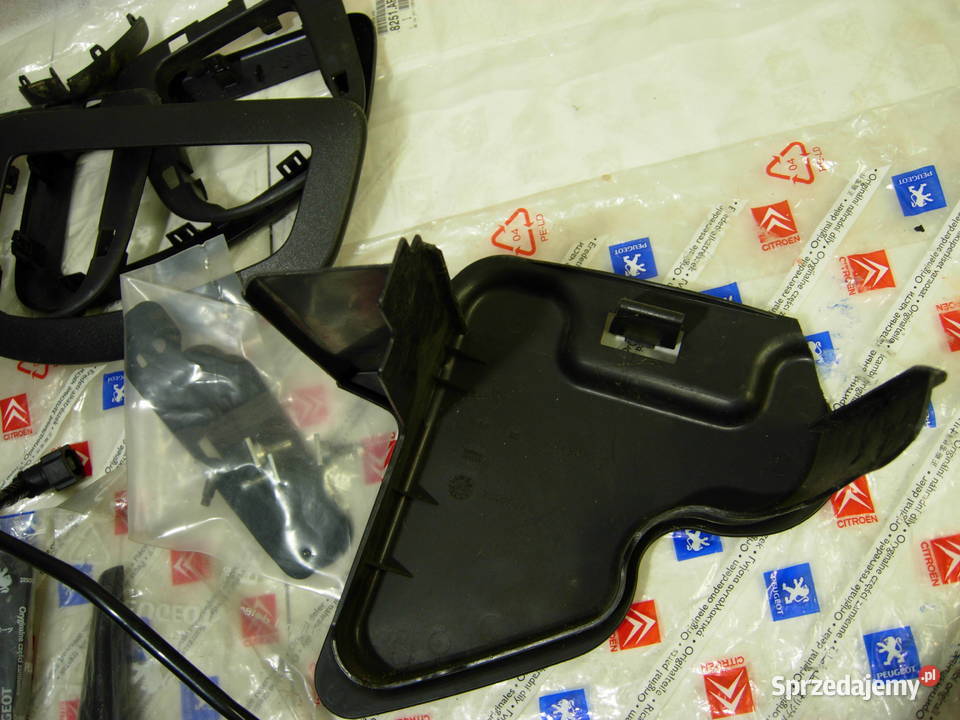 Peugeot 307 plastiki klamki przyciski