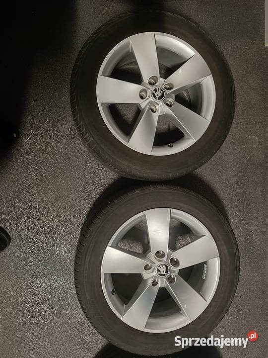Sprzedam dwa komplety kół na oponach letnich i Osowiec sprzedam