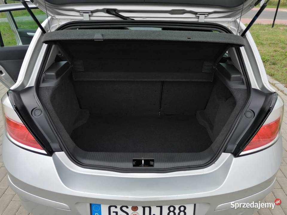 Opel astra h lift 16 benzyna bmaly przebieg 2kpl nieuszkodzony Chełmno