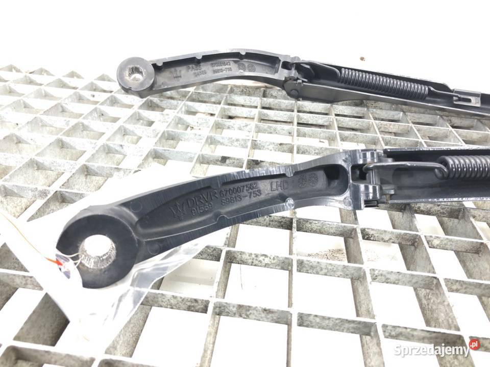 RAMIONA WYCIERACZEK PRZÓD KOMPLET MASERATI