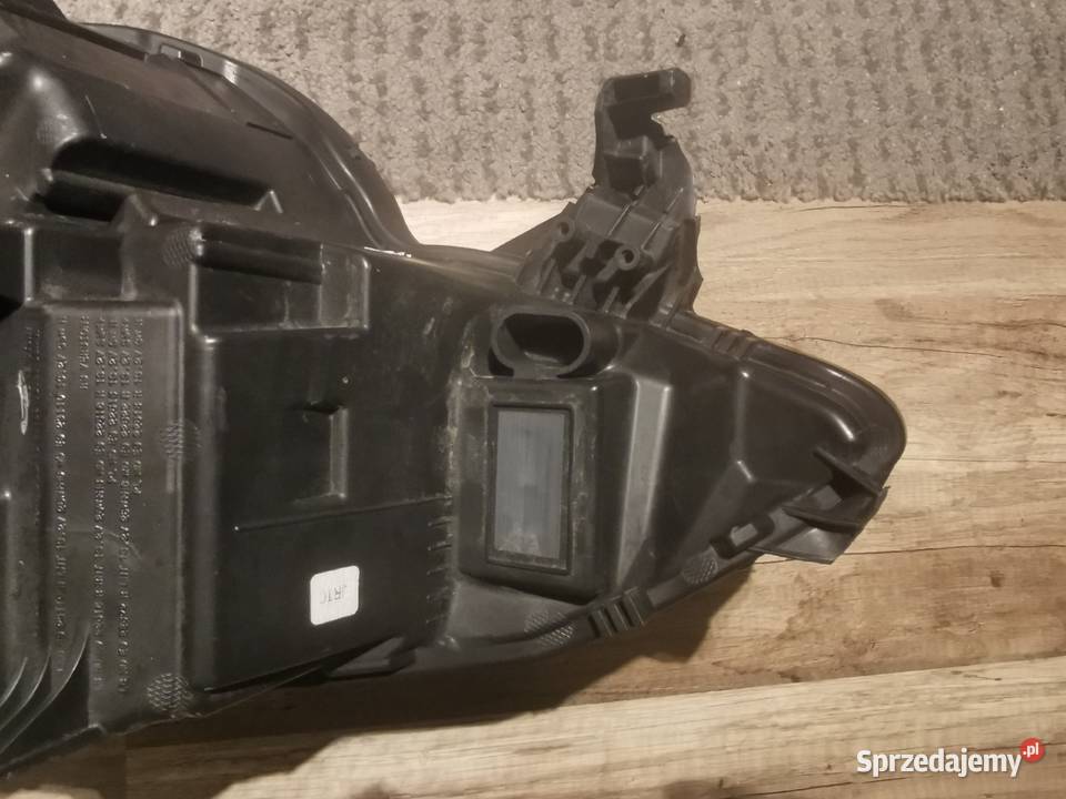 RENAULT MEGANE IV LIFT 20 LAMPA REFLEKTOR PRAWY Pielgrzymka