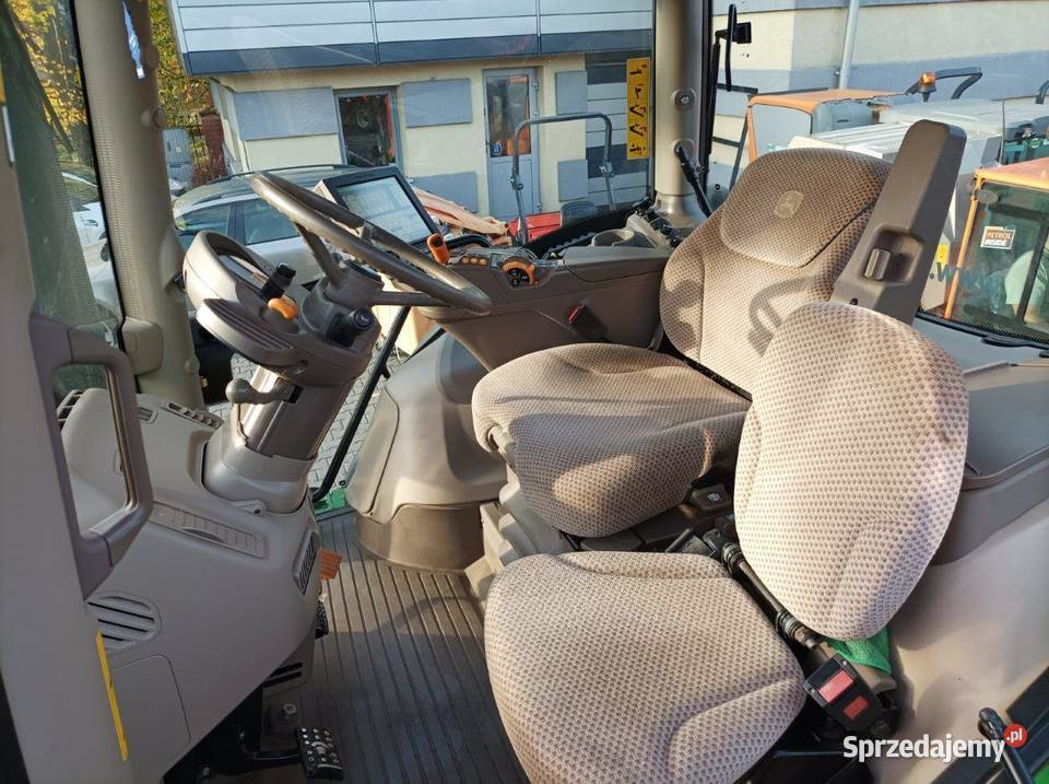 Ciągnik rolniczy John Deere 6215R lubelskie Jatutów