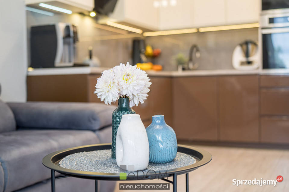 4 pokoje 2 balkony Garderoba Oos Europejskie