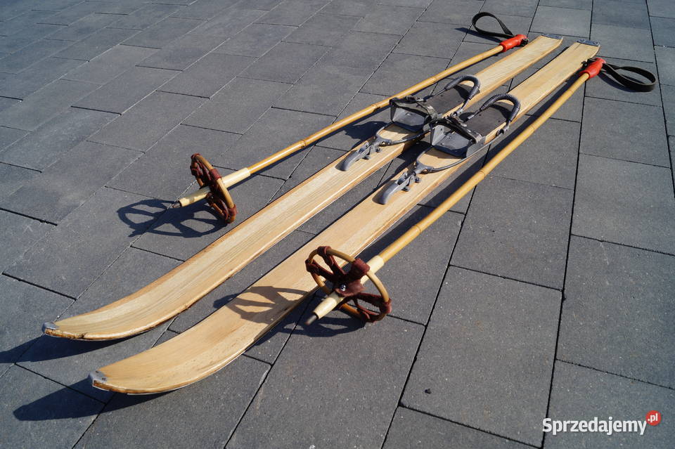 Stare narty drewniane 130 z kijkami Pruchnik