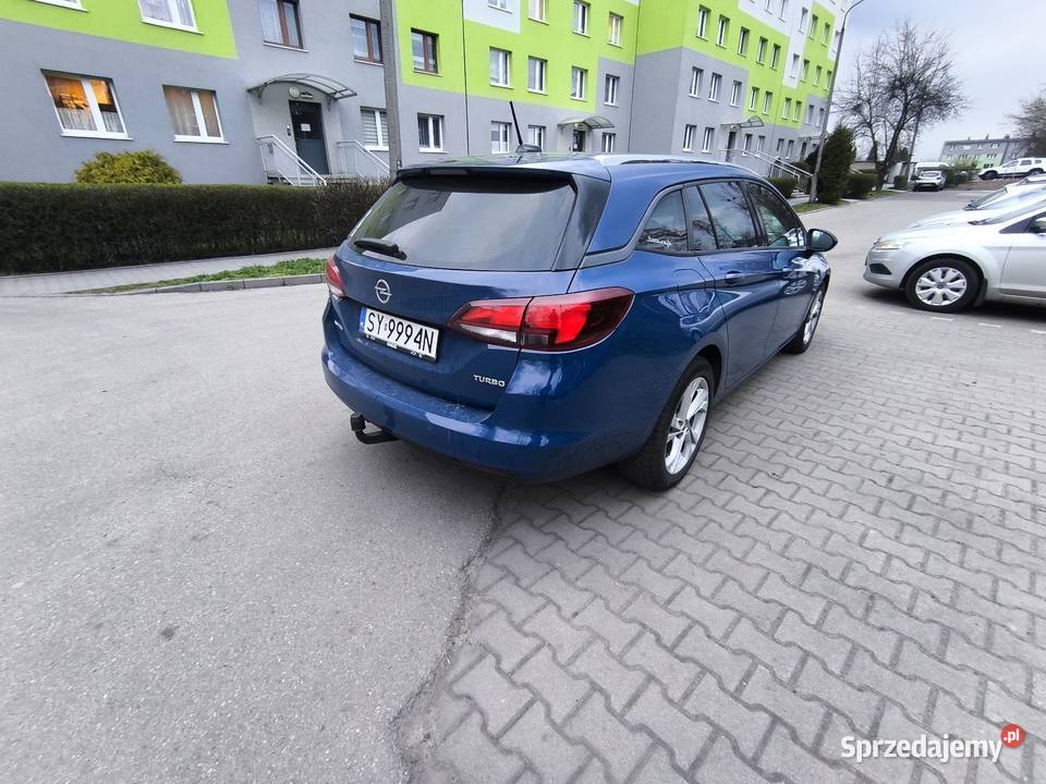 Opel Astra 14T Kombi niski przebieg ASO 2018 wielofunkcyjna kierownica sprzedam
