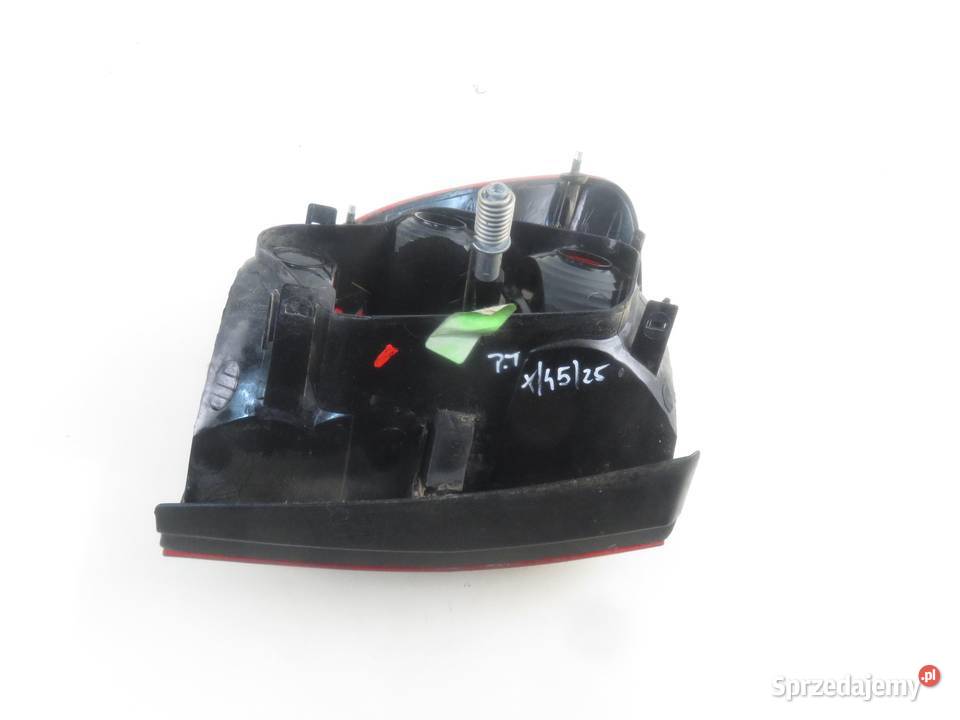 LAMPA PRAWA TYLNA VW FOX 5Z0945096