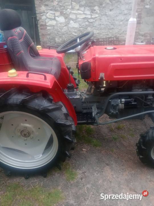 Sprzedam ciągnik hinomoto e18kosiarka śląskie sprzedam