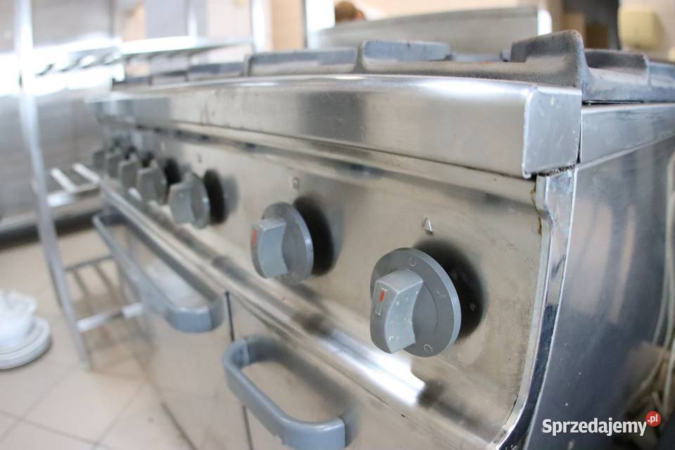 Kuchnia gazowa 6palnikowa z piekarnikiem gazowym