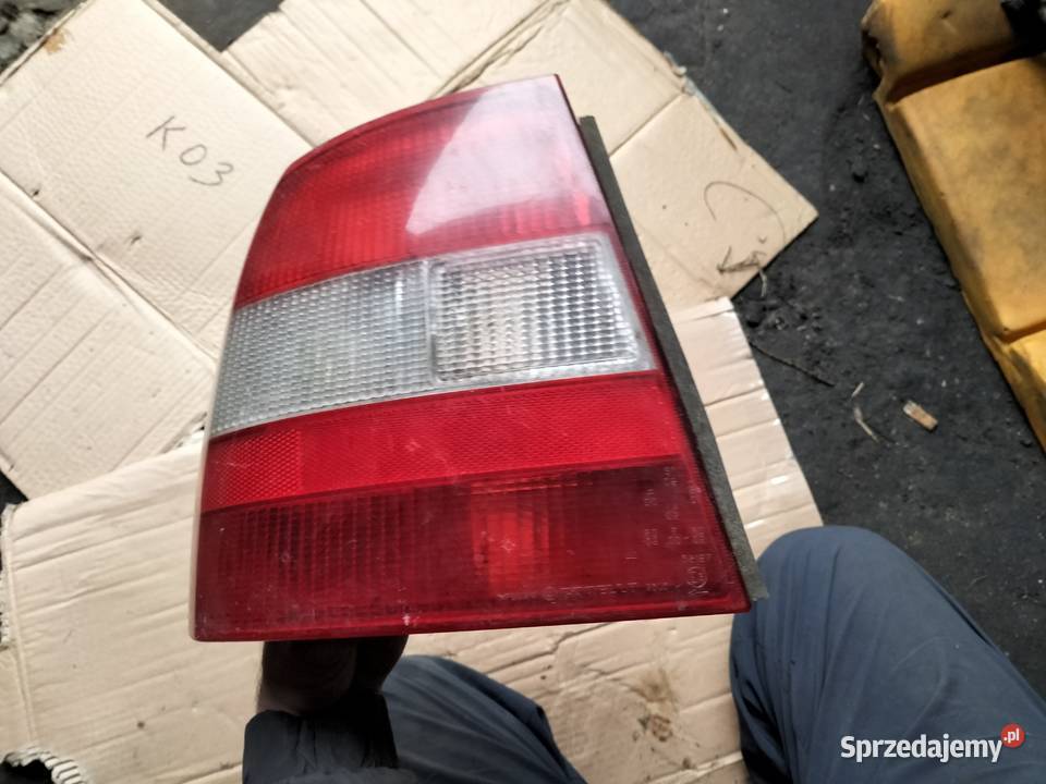 LAMPA TYLNA LEWA OPEL VECTRA B Kamień-Kolonia