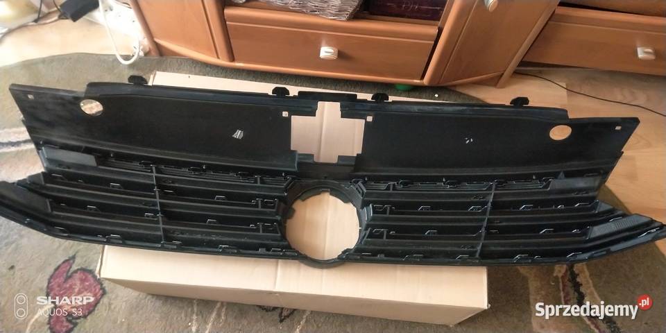 VW Passat B8 atrapa zderzaka przedniego Części samochodowe sprzedam