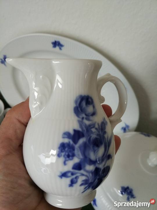 Kobaltowe róże na białej porcelanie Heinrich 38 Gorlice