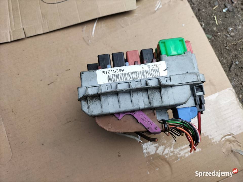 FIAT LINEA 51815360 SKRZYNKA BSI BEZPIECZNIKÓW Skrzynki bezpieczników lubelskie Kamień-Kolonia sprzedam