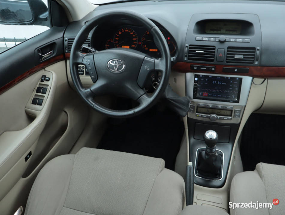 Toyota Avensis 22 D4D reflektory ksenonowe Lublin sprzedam