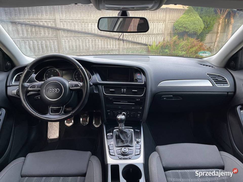 Audi a4 b8 benzyna kombi Lift nowy rozrząd Częstochowa sprzedam