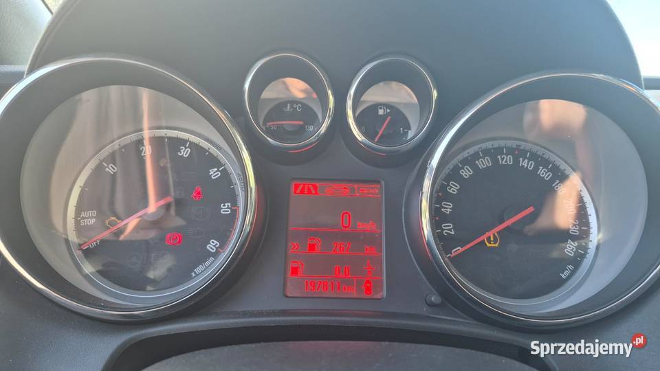 Opel Astra J Sports Tourer 16 CDTI 136 2014 197 diesel Kotowice