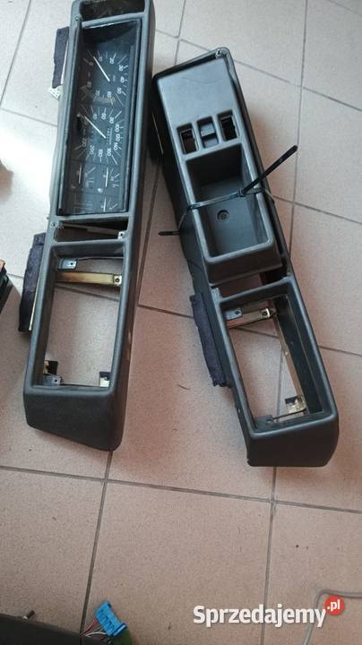 Deska rozdzielcza Alfa Romeo 75