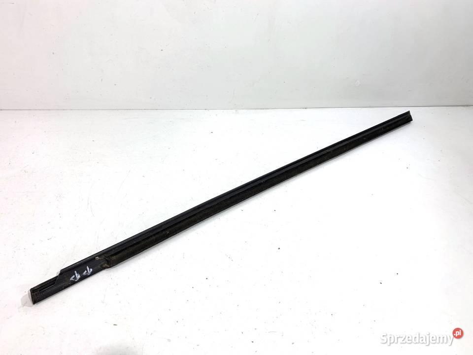 LISTWA ZGARNIAJĄCA PRZÓD PRAWY SKODA KAMIQ