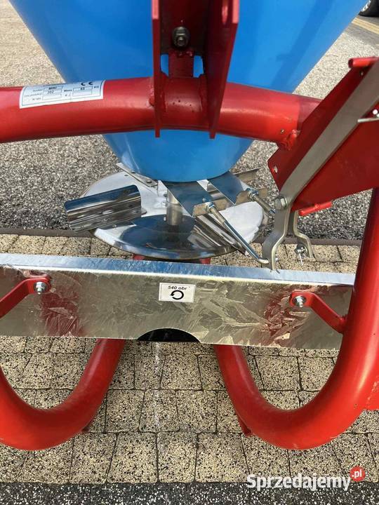 Rozsiewacz nawozów jednotarczowy plastikowy nowy Ostrowiec Świętokrzyski