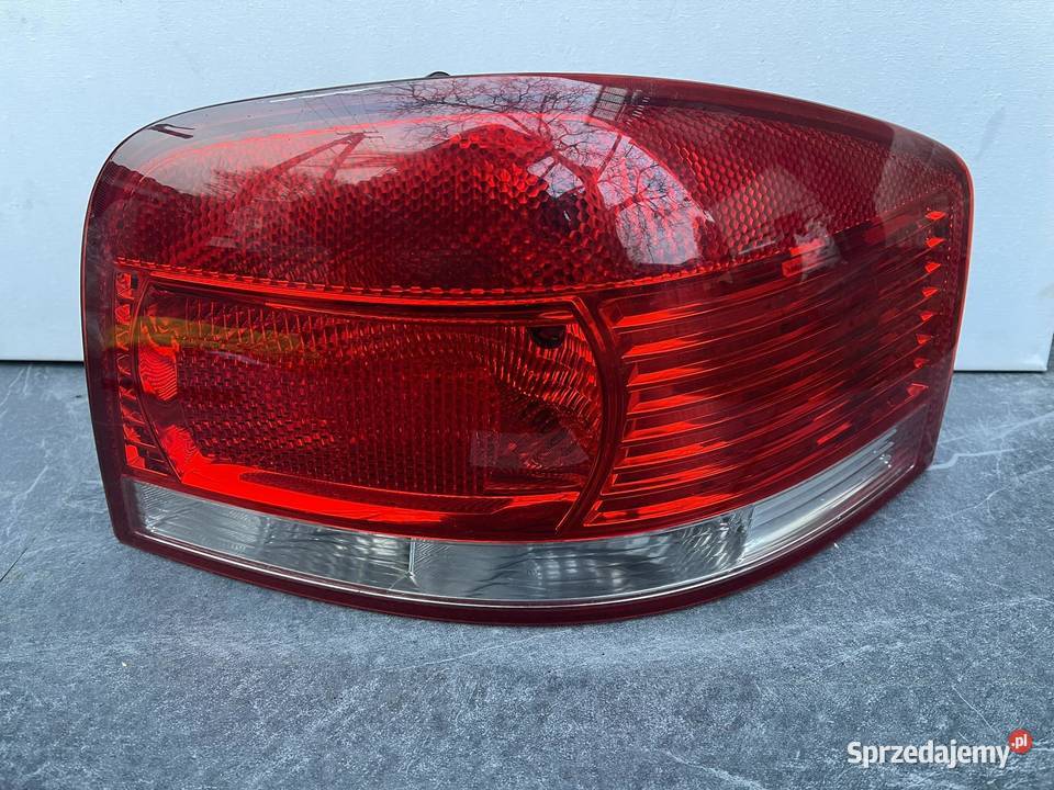 AUDI A3 8P0 PRAWA LAMPA TYŁ Lampy tylne Motoryzacja Ostroróg
