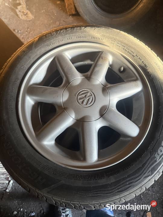 Koła 14 golf 3 ładne 4 z dekielkami Bieliny
