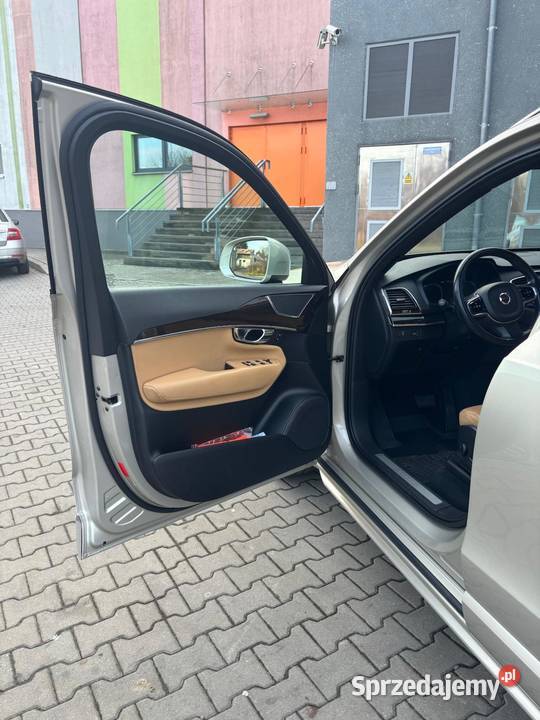 Volvo XC90 wersja MOMENTUM 20 D5 235 poduszka powietrzna Przemyśl