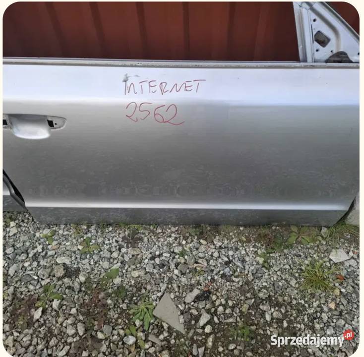 SKODA SUPERB II KOMBI DRZWI PRAWE LA7W