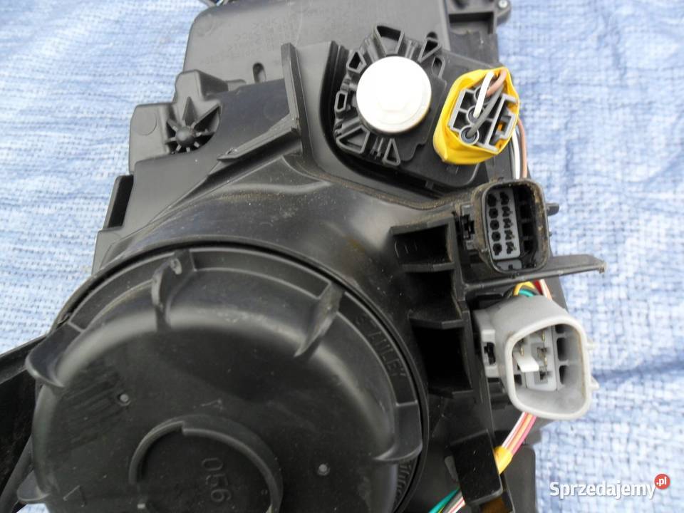 Mitsubishi Eclipse Cross reflektor prawy przedni wielkopolskie Nowy Tomyśl