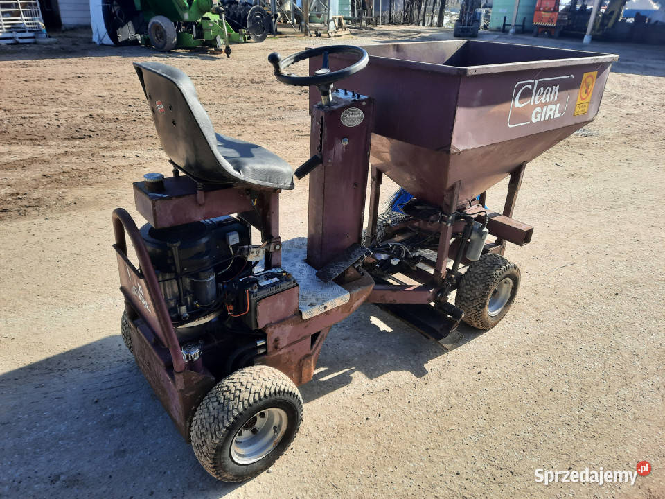 Zamiatarko ścielarka ze ściągaczką do obór i nieuszkodzony Czerkiesy