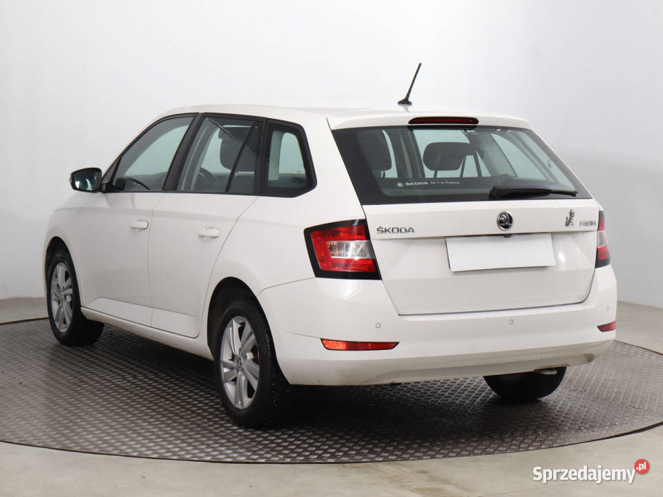 Skoda Fabia 10 TSI bluetooth