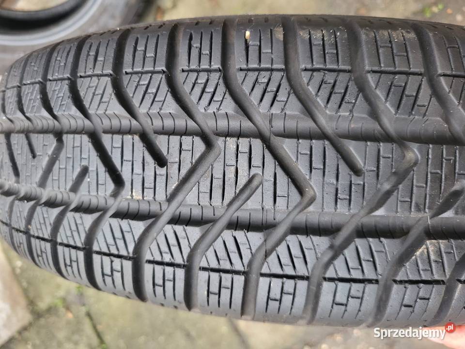 Pirelli snowconrrol serie 3 15565R14 Katowice sprzedam