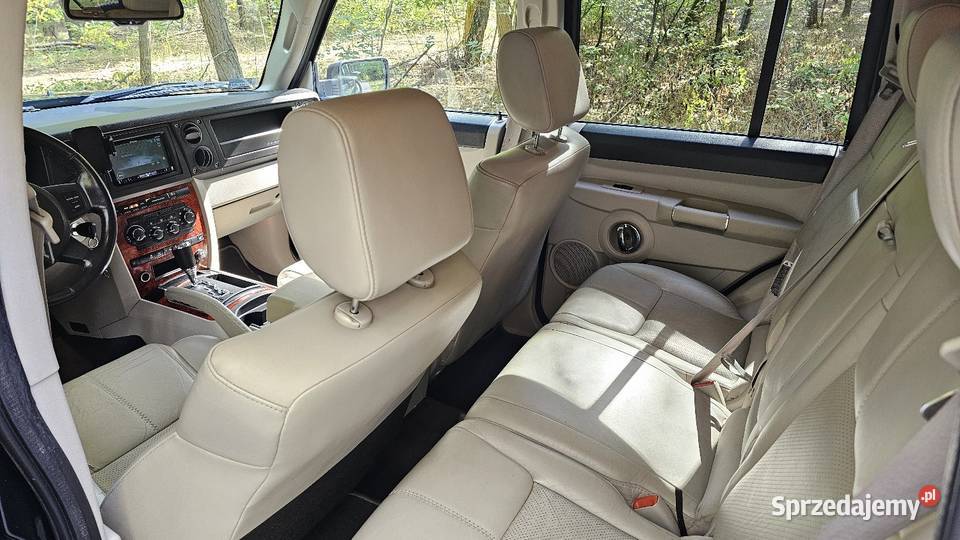 Jeep Commander 47L V8 231 LPG 7 osobowy RWD Józefów