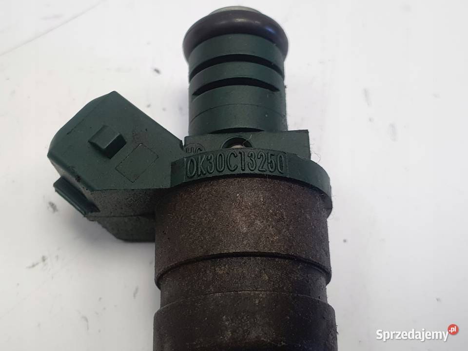 Kia Rio I 13 8V WTRYSKIWACZ wtrysk 0K30C13250 osobowe Janów