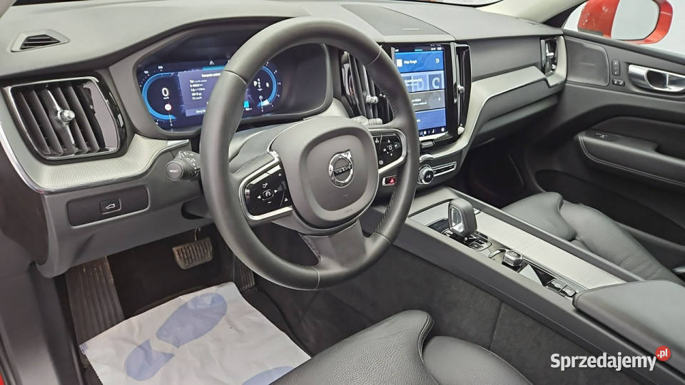 Volvo XC 60 B4 D AWD Plus Bright aut Z Polskiego serwisowany w ASO Warszawa